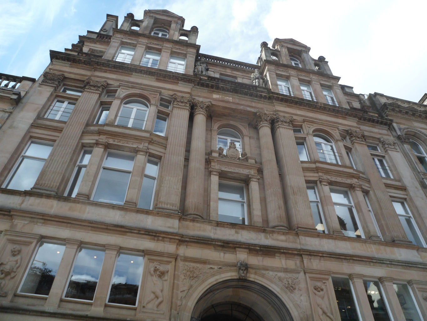 69 Buchanan Street